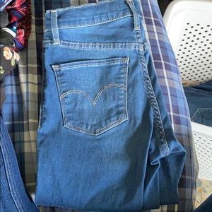 Levi Shaping Straight Leg Jeans